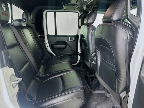 Used 2023 Jeep Gladiator Sport image 8