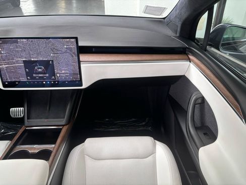 Used 2022 Tesla Model X AWD/4WD image 23