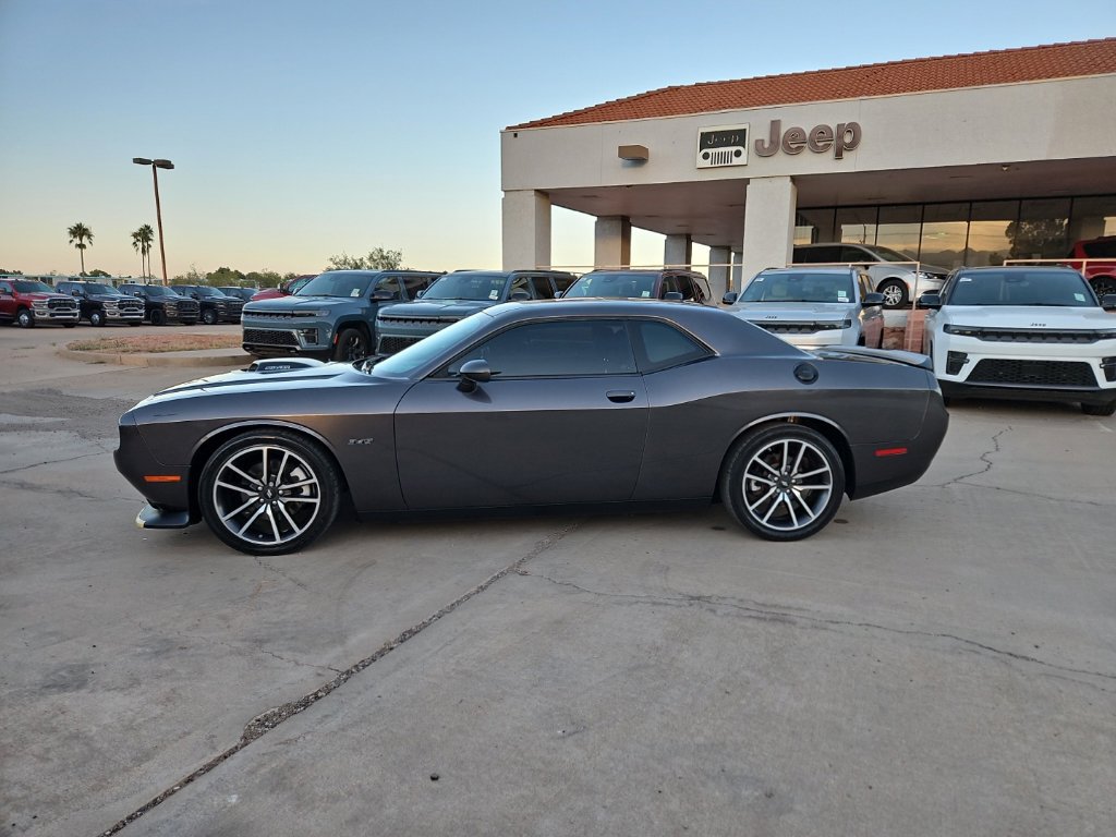 Used 2023 Dodge Challenger R/T w/ Shaker Package RWD image 2