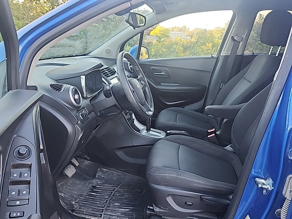 Used 2015 Chevrolet Trax LT AWD/4WD image 10