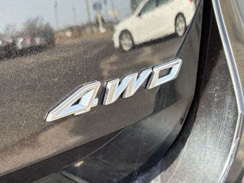 Used 2024 Ford Explorer XLT w/ Equipment Group 202A image 8