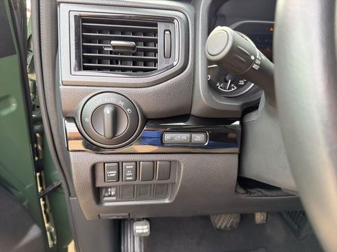 Used 2024 Nissan Titan SV w/ SV Bronze Edition Package RWD image 28