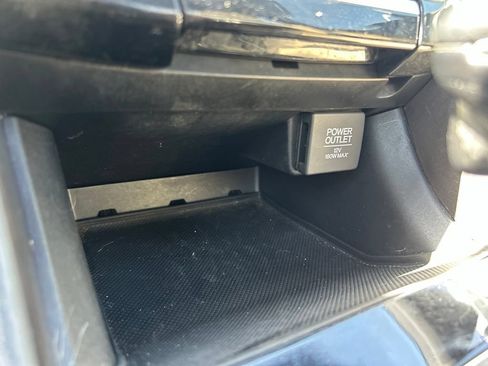 Used 2017 Honda Accord EX-L image 33