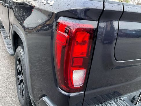 Used 2022 GMC Sierra 1500 Elevation image 25
