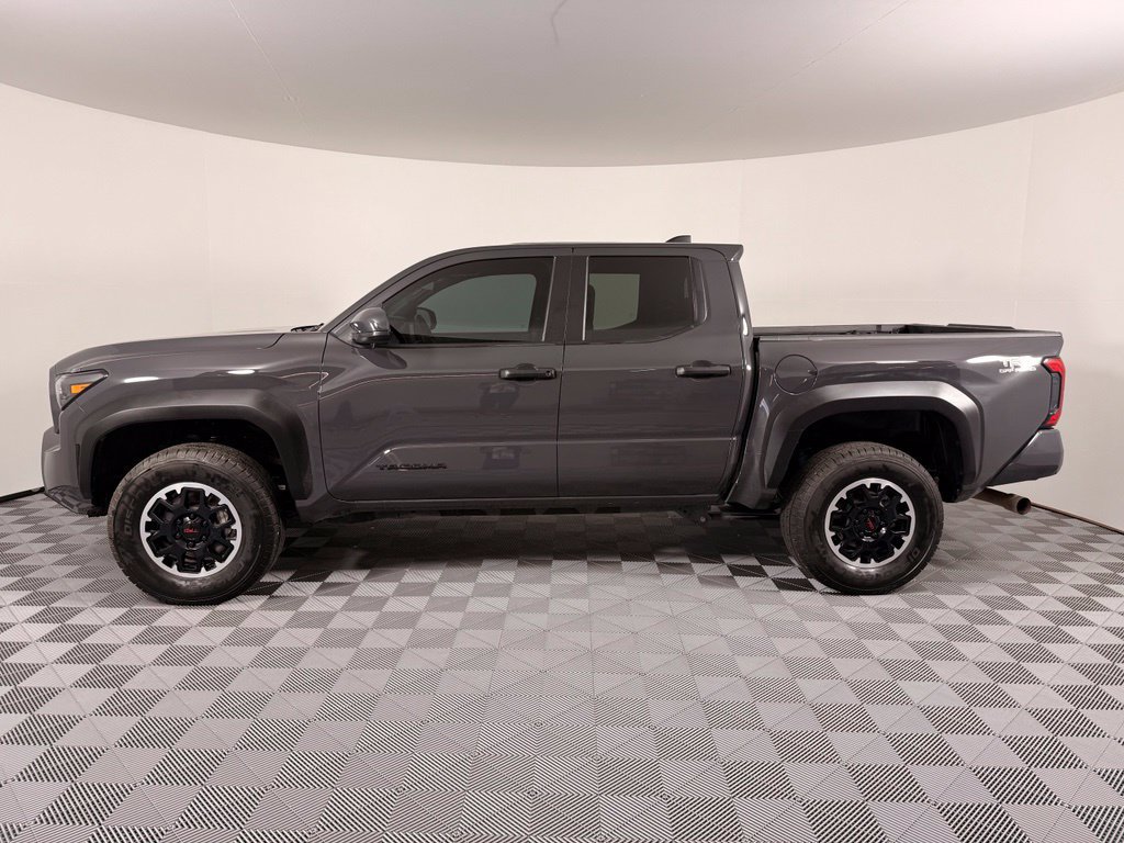 Used 2024 Toyota Tacoma TRD Off-Road AWD/4WD image 7