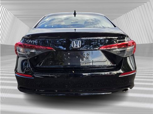 Used 2023 Honda Civic Sport image 5