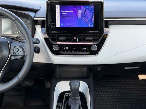 Certified 2025 Toyota Corolla SE w/ Convenience Package image 21