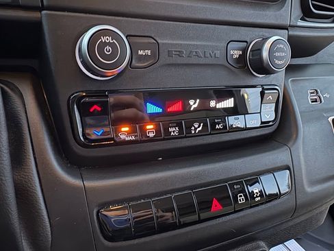 Used 2023 RAM ProMaster 2500 image 27