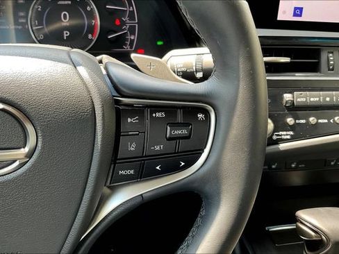 Used 2024 Lexus ES 350 w/ Premium Package FWD image 14