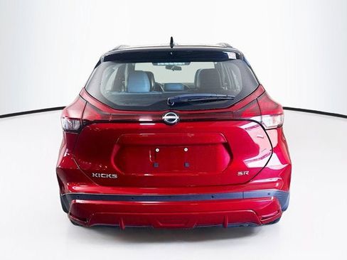 Used 2023 Nissan Kicks SR w/ SR Premium Package FWD image 6