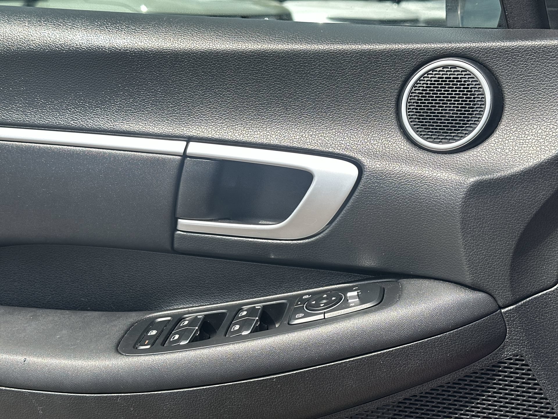 Used 2025 Hyundai Sonata SEL FWD image 29