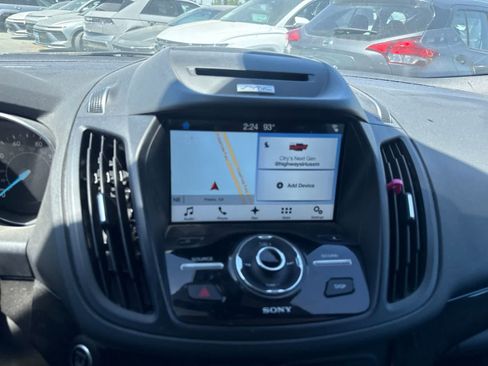 Used 2017 Ford Escape Titanium FWD image 27