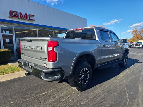 Used 2023 Chevrolet Silverado 1500 ZR2 w/ Technology Package image 3