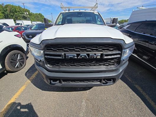 Used 2020 RAM 3500 Tradesman RWD image 2