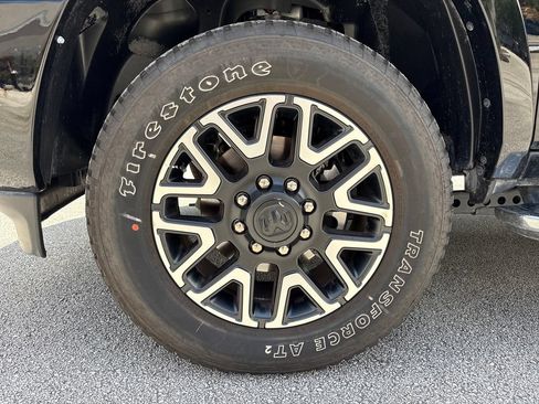 Used 2026 RAM 2500 Limited AWD/4WD image 8