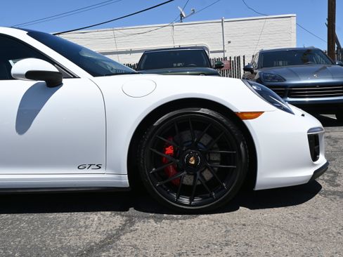 Used 2018 Porsche 911 GT3 RS image 32