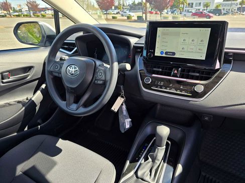 Used 2026 Toyota Corolla LE image 12