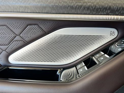 Used 2025 Ford Explorer Platinum w/ LUX Leather Package image 35