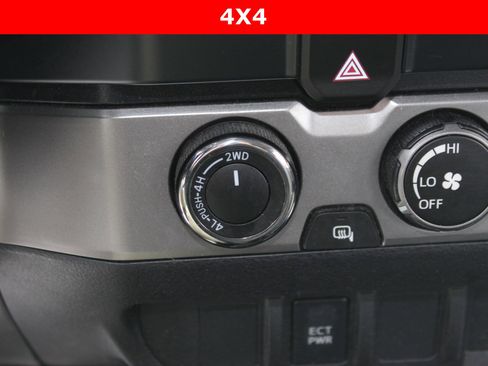 Used 2020 Toyota Tacoma SR image 21