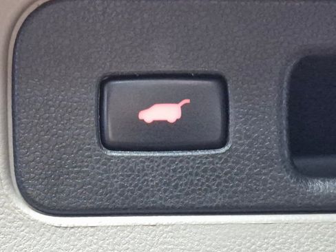 Used 2016 Honda Odyssey Touring Elite image 28