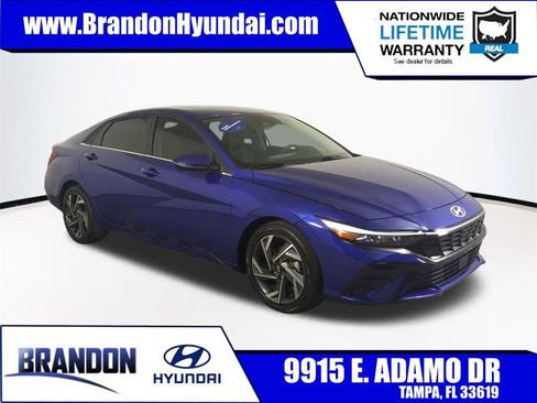 Certified 2025 Hyundai Elantra Limited FWD image 1