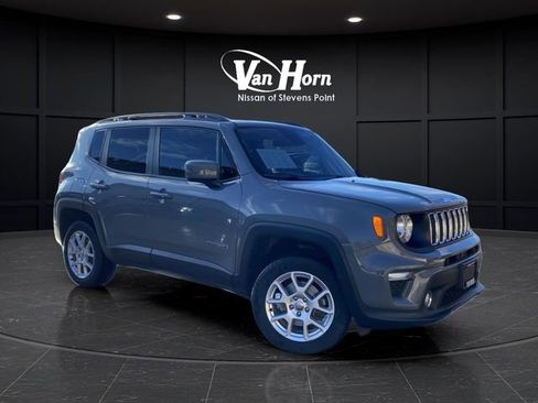 Used 2020 Jeep Renegade Latitude w/ Cold Weather Group image 34