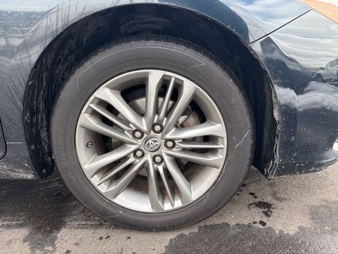 Used 2016 Toyota Camry SE image 9