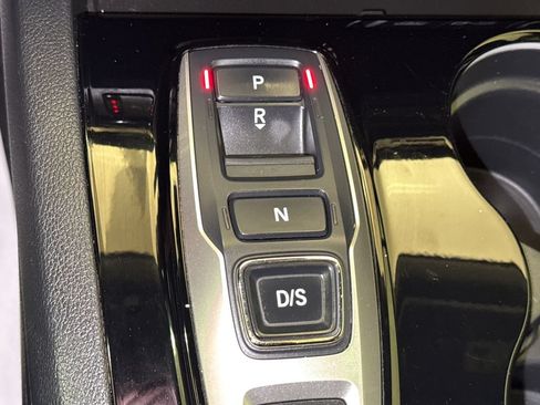 Used 2022 Honda Pilot Touring image 31