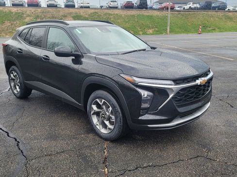 New 2026 Chevrolet Trax LT image 16