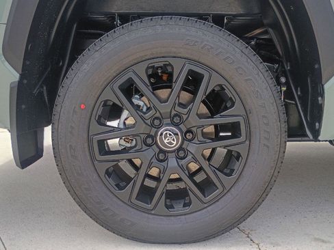 New 2026 Toyota Tundra Limited AWD/4WD image 23
