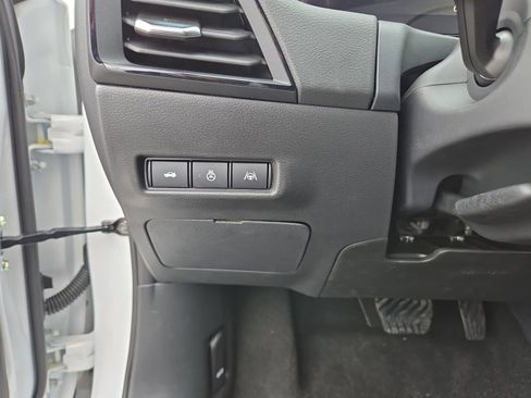 New 2026 Nissan Sentra SR w/ SR Premium Package FWD image 19