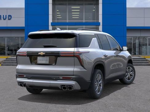 New 2026 Chevrolet Traverse LT w/ Driver Confidence Package FWD image 4