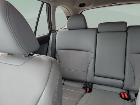 Used 2019 Subaru Outback 2.5i Limited AWD/4WD image 8