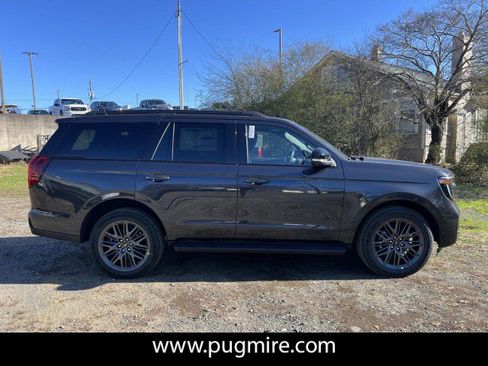 New 2026 Ford Expedition Platinum w/ Stealth Appearance Package image 8