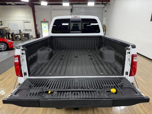 Used 2015 Ford F250 Lariat w/ Lariat Ultimate Package AWD/4WD image 7
