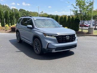 Used 2024 Honda Pilot Touring video 2