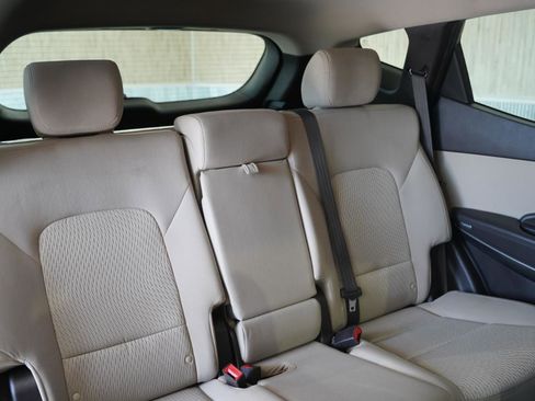 Used 2017 Hyundai Santa Fe Sport FWD image 34