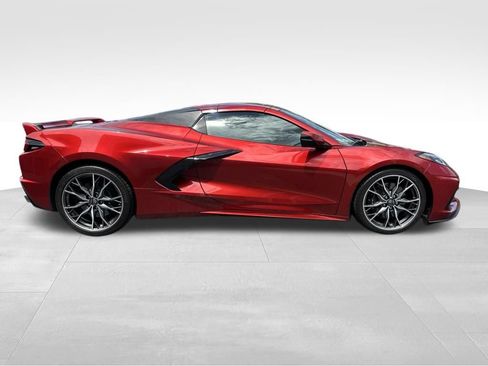 Used 2024 Chevrolet Corvette Stingray Premium Conv w/ Z51 Performance Package RWD image 7