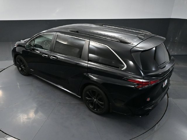 Used 2021 Toyota Sienna XSE FWD image 48