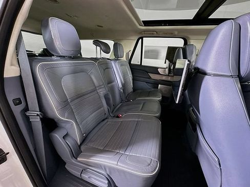 Used 2023 Lincoln Navigator L Black Label AWD/4WD image 31