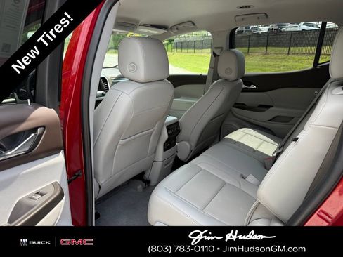 Used 2023 GMC Acadia SLT FWD image 25