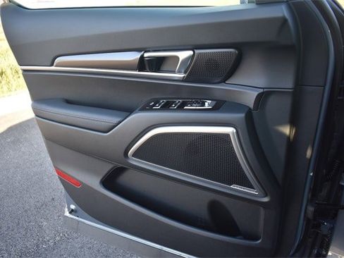 New 2025 Kia Telluride LX image 29