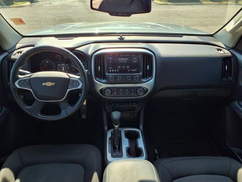 Used 2022 Chevrolet Colorado LT w/ Safety Package RWD image 3