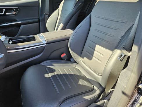 Used 2026 Mercedes-Benz GLC 300 image 15