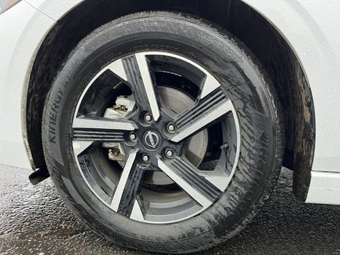 Used 2025 Nissan Sentra SV image 28