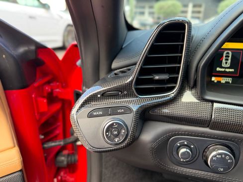 Used 2011 Ferrari 458 Italia Coupe RWD image 44