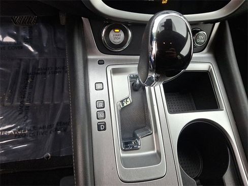 Used 2023 Nissan Murano SV image 14