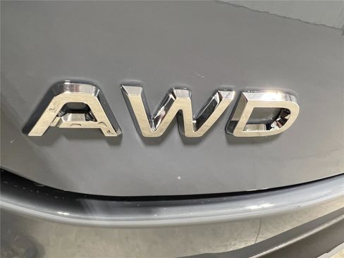 New 2025 Honda Pilot Touring image 6