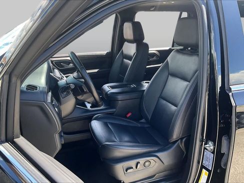 Used 2024 Chevrolet Tahoe LT RWD image 8