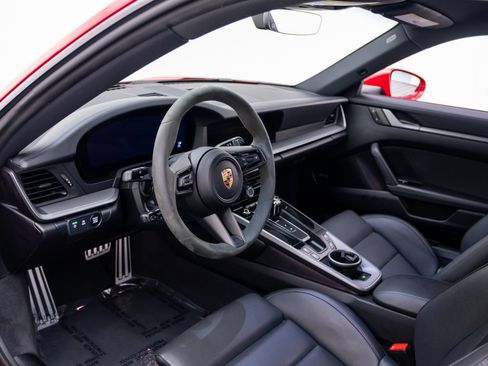 Certified 2025 Porsche 911 Carrera S RWD image 4